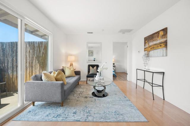 25163 Copa Del Oro Drive, Hayward CA: https://media.crmls.org/mediaz/a639fa0e-bfdb-466d-8a7c-9f1f4be0936d.jpg