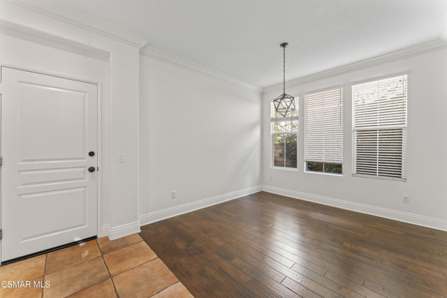 186 Parkside Drive, Simi Valley CA: https://media.crmls.org/mediaz/a63a92db-3f9e-458d-b889-b2ab53bd8021.jpg