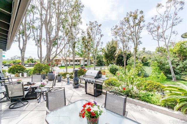 Detail Gallery Image 13 of 16 For 1165 Santa Helena Park Ct, Solana Beach,  CA 92075 - 2 Beds | 2/1 Baths