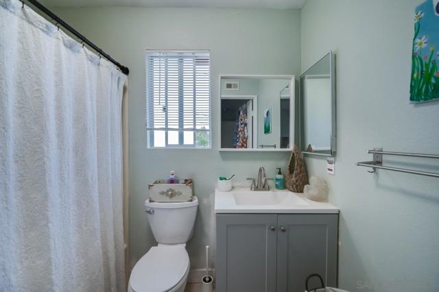8713 15 Central Way, Spring Valley CA: https://media.crmls.org/mediaz/a63c7bc7-accf-4d63-a177-b8b512806244.jpg