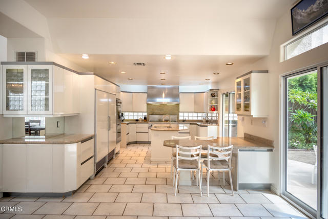 Drew Fenton | 360 N Skyewiay Road Los Angeles CA | MLS: 7432717