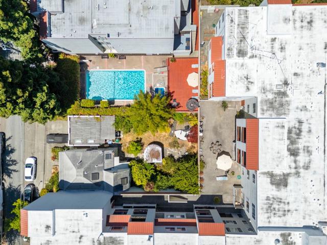 288 Whitmore Street, Oakland CA: https://media.crmls.org/mediaz/a63d46b3-a9a1-4e24-831c-d7ec0ed325b7.jpg