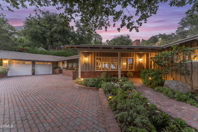 2210 Brambling Lane, Pasadena CA: https://media.crmls.org/mediaz/a63dadc5-0b98-44cb-a5a0-d6c620964ef0.jpg