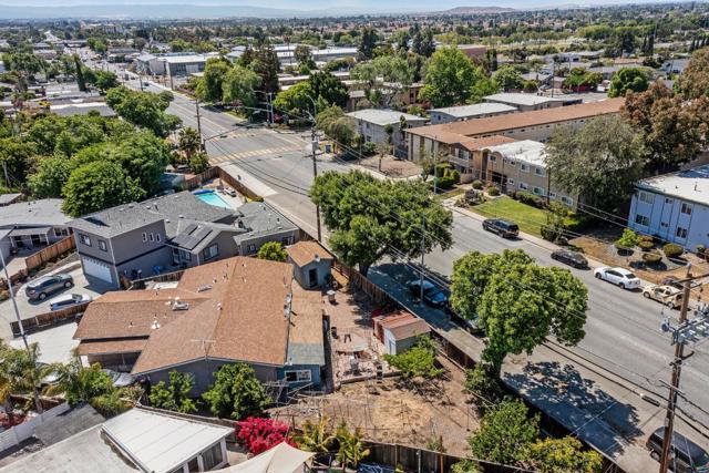 1549 Jupiter Way, Milpitas CA: https://media.crmls.org/mediaz/a63dc7cf-26c7-4228-98a1-e893132b524e.jpg