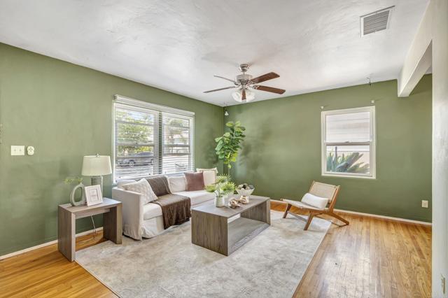 4371 Pomona Avenue, La Mesa CA: https://media.crmls.org/mediaz/a63df780-ca88-401e-a212-01332001833e.jpg