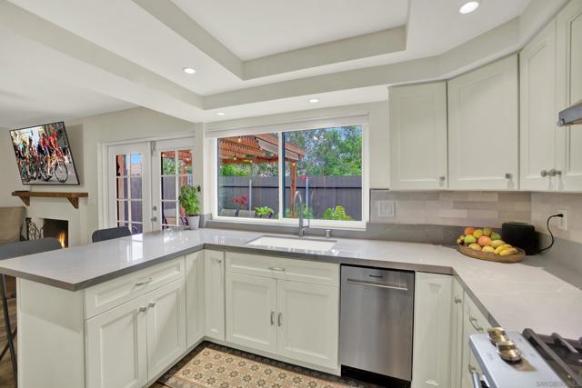 3069 Plaza Natalia, Bonita CA: https://media.crmls.org/mediaz/a63e589f-5c6b-4ace-af2a-b40680b15959.jpg