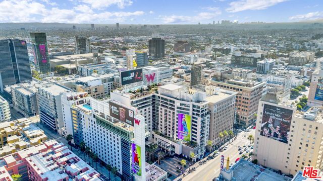 6250 Hollywood Boulevard, Los Angeles CA: https://media.crmls.org/mediaz/a63f0bb8-a23f-4340-8e35-8da1c90bdb31.jpg