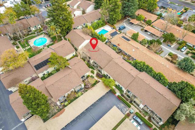 2562 Walnut Blvd, Walnut Creek CA: https://media.crmls.org/mediaz/a63f1ccc-eef7-4444-a069-109ce3746e3a.jpg