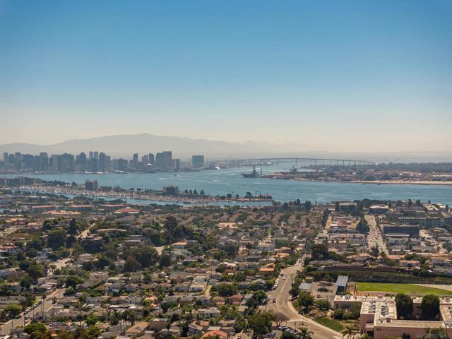 4027 Narragansett Ave, San Diego CA: https://media.crmls.org/mediaz/a63f978d-09ed-4fe4-a6b3-35606d123499.jpg