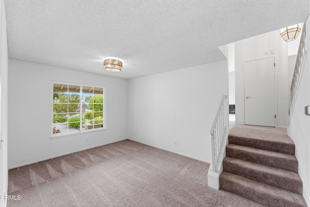 Detail Gallery Image 14 of 48 For 6397 Loma Vista Rd, Ventura,  CA 93003 - 4 Beds | 2/1 Baths