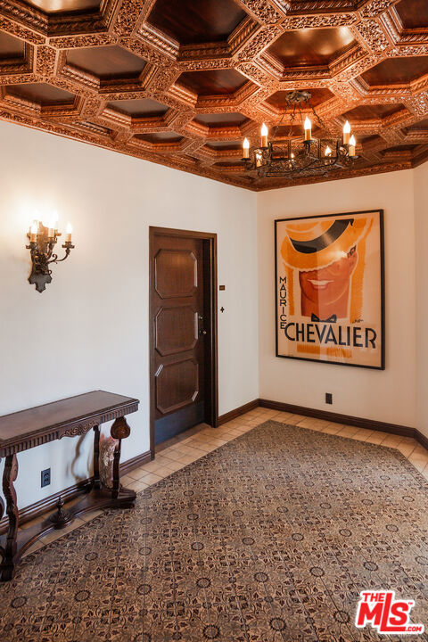 1302 Sweetzer Avenue, West Hollywood CA: https://media.crmls.org/mediaz/a64019c4-dcaf-4aac-b843-3b62773977ad.jpg