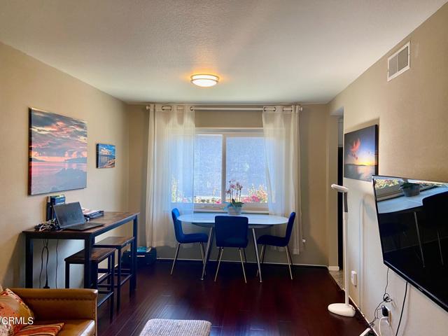 Detail Gallery Image 6 of 14 For 802 Magnolia Ave #4,  Pasadena,  CA 91106 - 2 Beds | 2/1 Baths