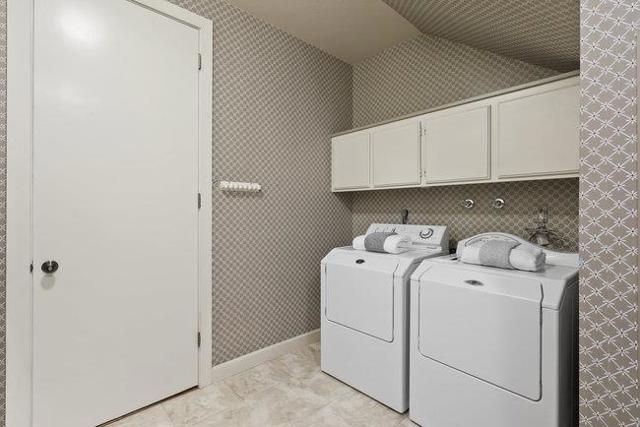 84 Selby, Atherton CA: https://media.crmls.org/mediaz/a640ba5e-29cf-49cb-b1ef-a35c05b507af.jpg