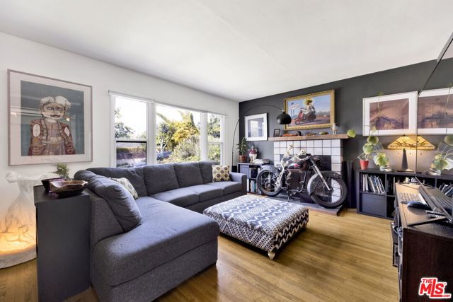 3456 Beethoven Street, Los Angeles CA: https://media.crmls.org/mediaz/a641c9ef-8458-4aff-af0f-5d9a9f29a9ef.jpg