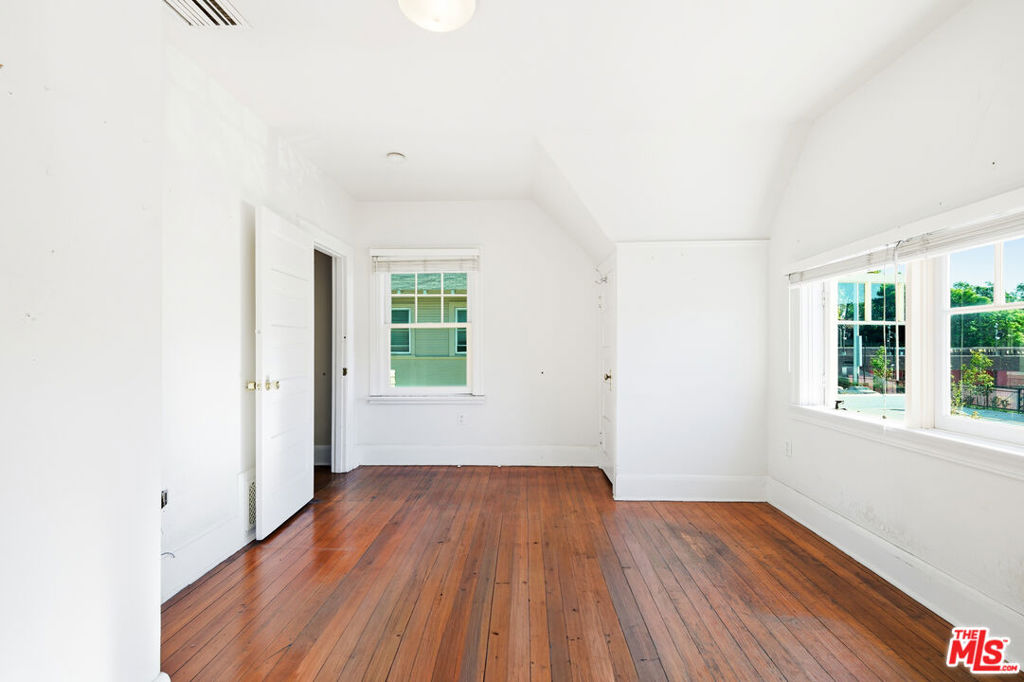 MLS #25619647 image #15