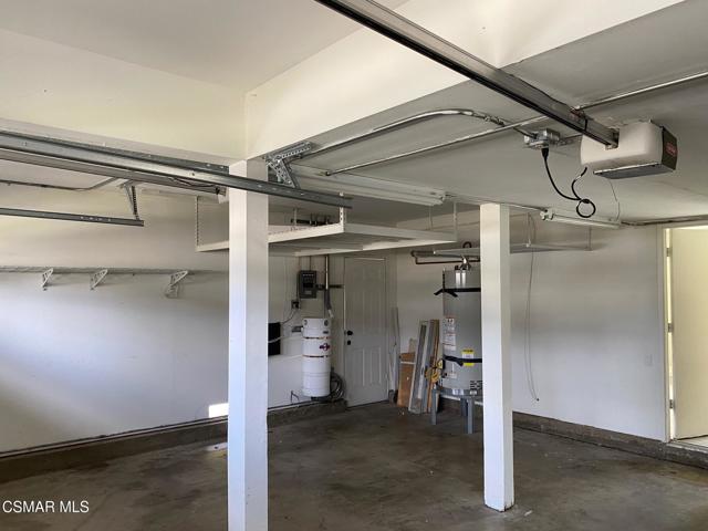 491 Danville Avenue, Thousand Oaks CA: https://media.crmls.org/mediaz/a643e4a3-4239-465a-bdb7-50aa4876be5d.jpg