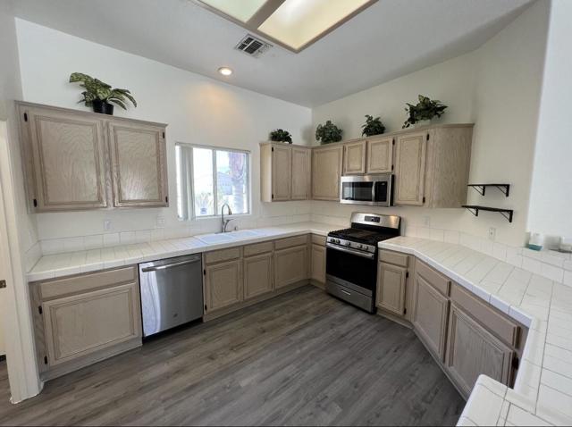 68392 Riviera Road, Cathedral City CA: https://media.crmls.org/mediaz/a6440eed-584a-42eb-85b9-f793e5b8f646.jpg