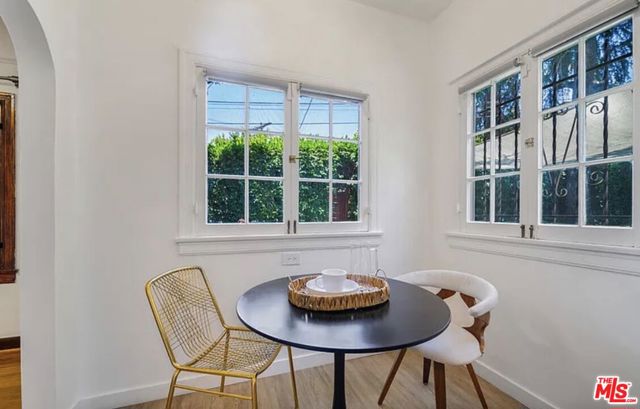 5112 Edgewood Place, Los Angeles CA: https://media.crmls.org/mediaz/a6446784-37d0-420c-95ba-19d2f972bc4f.jpg