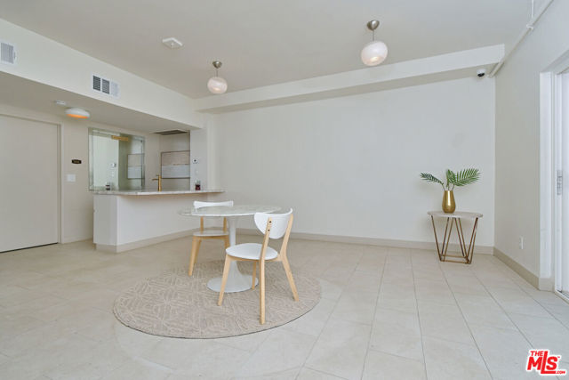 Drew Fenton | 2345 Roscomare Road Los Angeles CA | MLS: 7357472