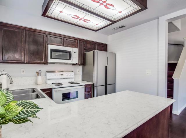 350 Creekview Drive, Morgan Hill CA: https://media.crmls.org/mediaz/a6463945-b6ad-410e-9707-803df1a60179.jpg