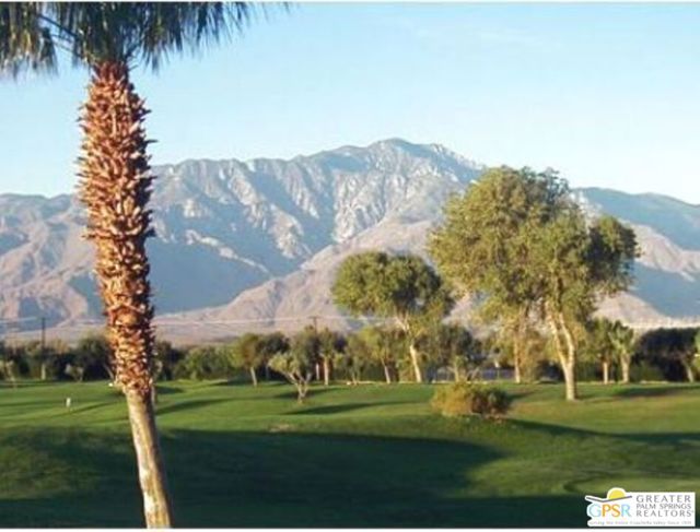 69490 Parkside Drive, Desert Hot Springs CA: https://media.crmls.org/mediaz/a6463f6f-6a78-403e-a958-90a734ef2762.jpg
