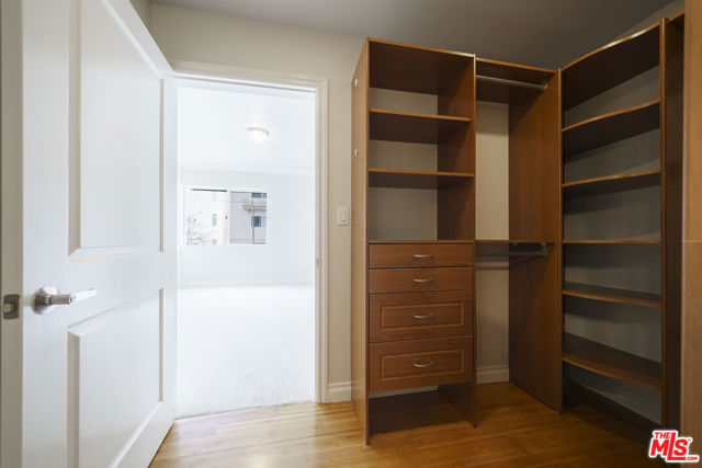 3061 W 12th Place, Los Angeles CA: https://media.crmls.org/mediaz/a6465f7f-65c2-40c9-a421-feff21a7e61e.jpg