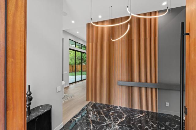 90 Crescent Drive, Palo Alto CA: https://media.crmls.org/mediaz/a6470224-c69c-4289-bc0f-838b8fcd9dc7.jpg