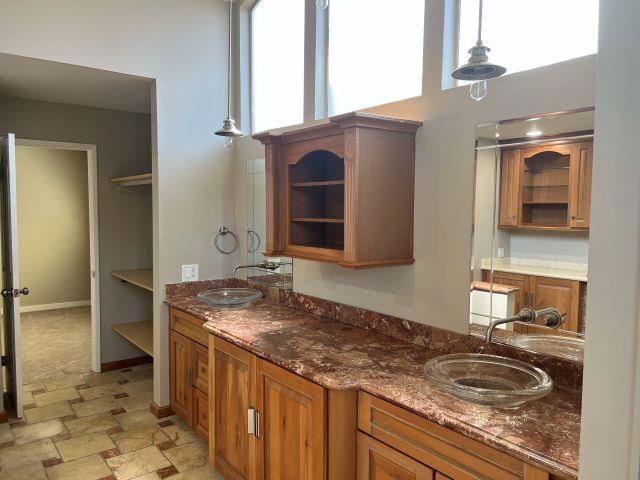 19718 Solana Drive, Saratoga CA: https://media.crmls.org/mediaz/a6475414-607a-4cd4-9d87-c7160049feb2.jpg