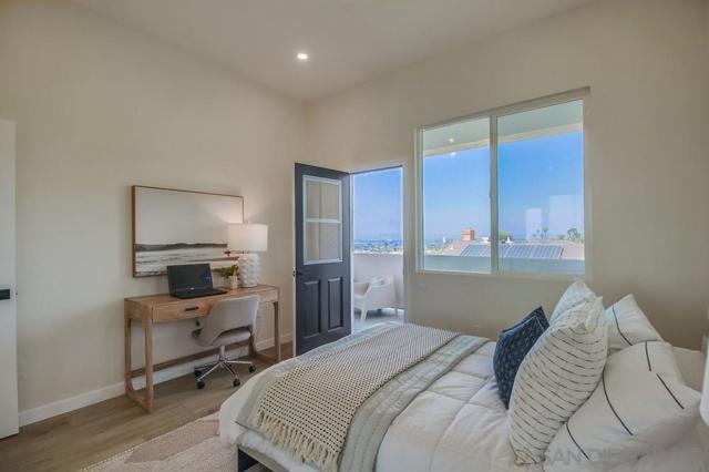 4607 Santa Cruz, San Diego CA: https://media.crmls.org/mediaz/a64987a5-2109-4d04-b4d6-6658ded2c8d1.jpg