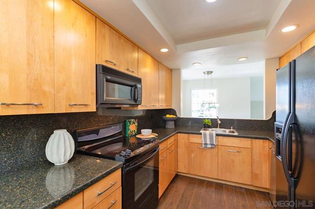 2953 Old Bridgeport Way, San Diego CA: https://media.crmls.org/mediaz/a649b2d2-9160-4d23-843d-965ee71bb057.jpg