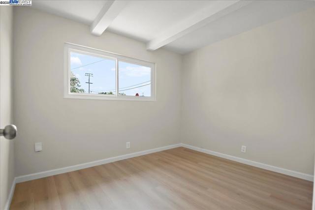 36533 Ruschin Dr, Newark CA: https://media.crmls.org/mediaz/a64a7ecc-f4af-4792-93c7-0b90bb8c7269.jpg