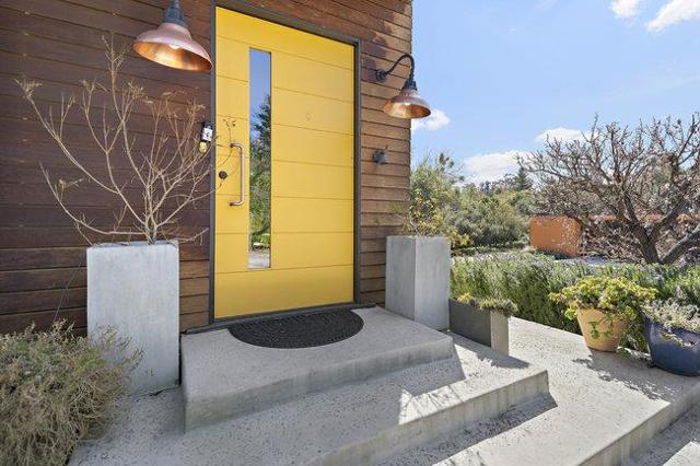 14835 Baranga Lane, Saratoga CA: https://media.crmls.org/mediaz/a64ac157-cd7d-4350-a4ab-dbcf7c748ccd.jpg