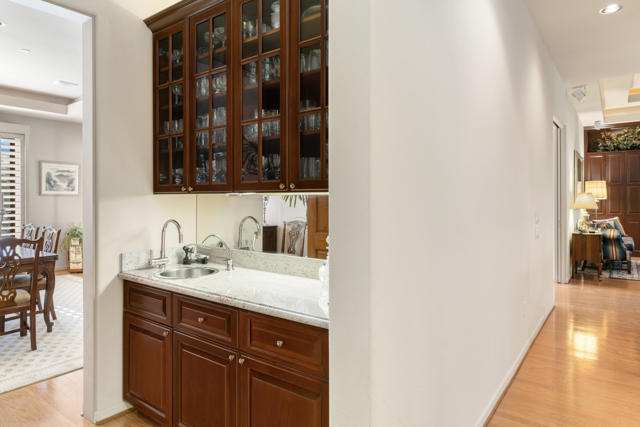900 Dogwood Circle E, Palm Springs, CA 92264