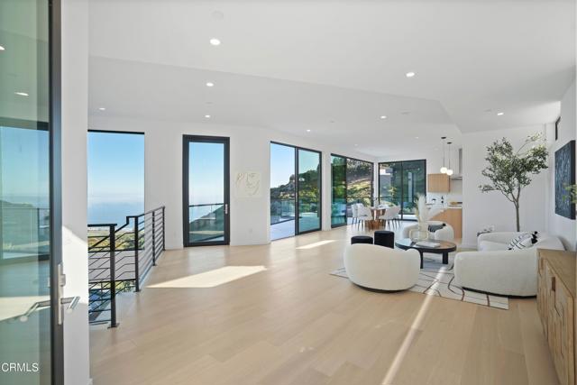 Detail Gallery Image 2 of 36 For 31220 Beach View Estates Dr, Malibu,  CA 90265 - 3 Beds | 3/1 Baths