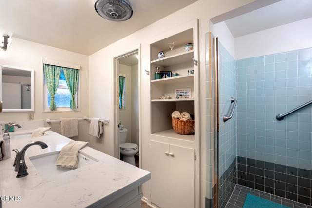 Detail Gallery Image 15 of 21 For 1235 Capri Way, Oxnard,  CA 93035 - 5 Beds | 2/1 Baths