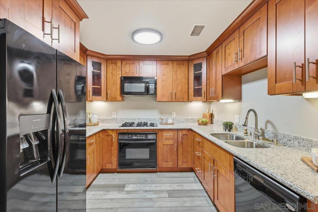 525 11th Avenue - photo 12