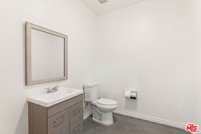 Image 17 of 37 For 3265 59th Street