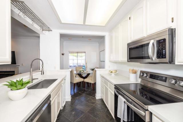 2309 Hastings Shore Lane, Redwood City CA: https://media.crmls.org/mediaz/a64d6b5d-d269-49eb-a290-6b73708f708e.jpg