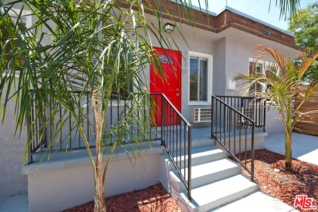 1264 N Westmoreland Avenue, Los Angeles, CA 90029