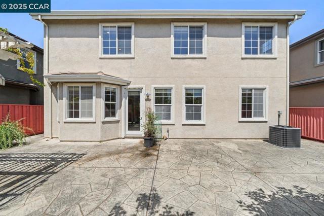 35970 Green Street, Union City CA: https://media.crmls.org/mediaz/a64fea10-021a-41d3-8804-9b3850f4ea50.jpg