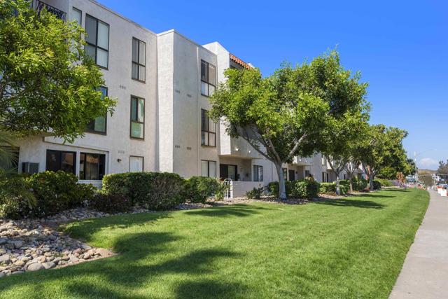 Detail Gallery Image 2 of 26 For 6780 Friars Rd #321,  San Diego,  CA 92108 - 2 Beds | 2 Baths