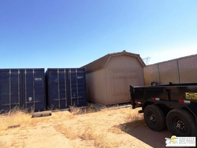 6950 Oak View Court, Oak Hills CA: https://media.crmls.org/mediaz/a6521adb-42f1-4d7e-ba57-1c5de36ca601.jpg