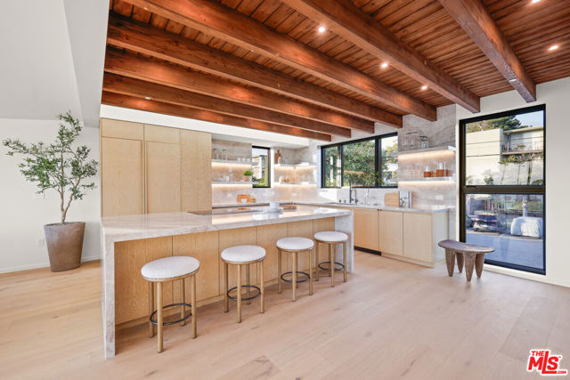 2530 Beverley Avenue, Santa Monica CA: https://media.crmls.org/mediaz/a6526703-5aff-476d-8f65-e0a691b52262.jpg