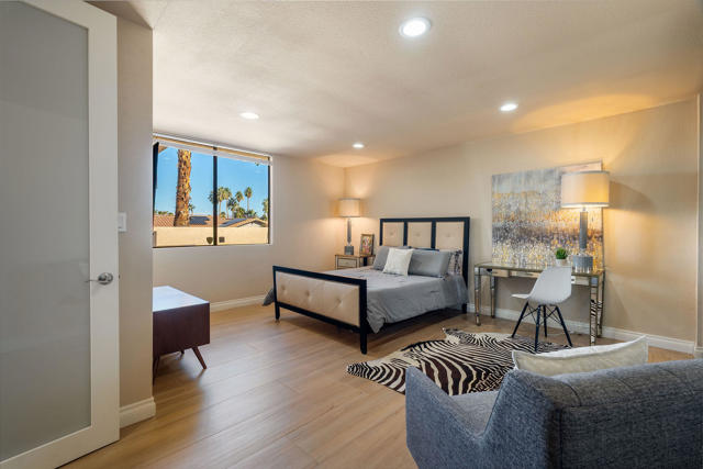 72815 Somera Road, Palm Desert CA: https://media.crmls.org/mediaz/a65268d5-7d0b-40e6-90b5-c5a01f70665f.jpg