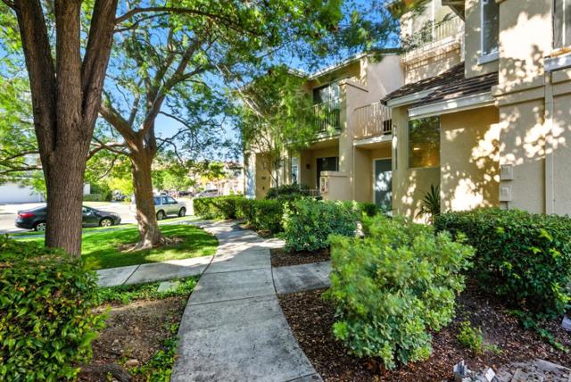 561 Manhattan Place, San Jose CA: https://media.crmls.org/mediaz/a6526d92-c6c4-42b0-948d-2a586f3f290b.jpg