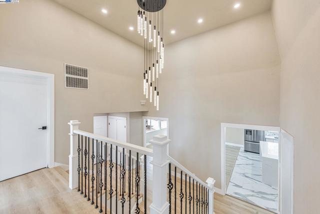 10745 Ridgeview Way, San Jose CA: https://media.crmls.org/mediaz/a6539966-d7fb-44bd-a1fb-5bfe29771edb.jpg
