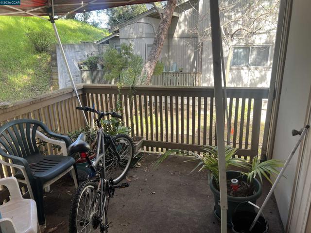 199 Mariner Dr, Vallejo CA: https://media.crmls.org/mediaz/a653e036-4155-4def-be8c-33daa5e0f6d6.jpg