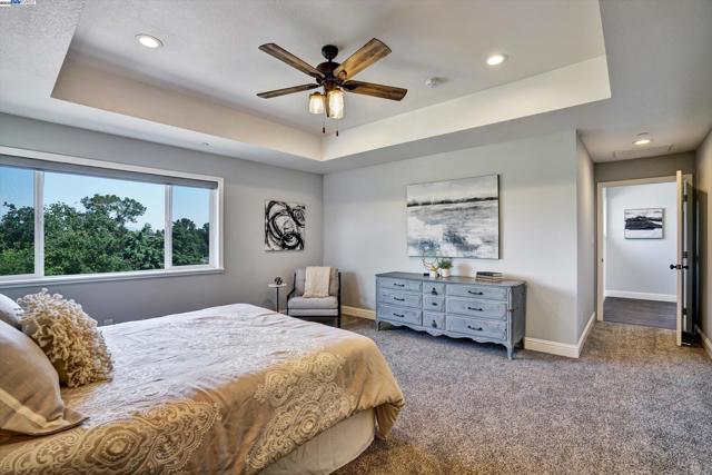 588 E Angela St, Pleasanton CA: https://media.crmls.org/mediaz/a6542c6e-6e90-4d0a-a2c5-3c29ad206dea.jpg
