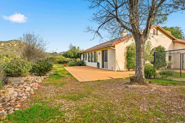 Detail Gallery Image 38 of 43 For 23322 Nuevo Mundo Dr, Ramona,  CA 92065 - 3 Beds | 2 Baths