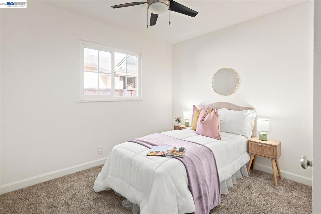 https://media.crmls.org/mediaz/a6568a22-f384-4e48-947b-c4579d06b027.jpg?preset=X-Large